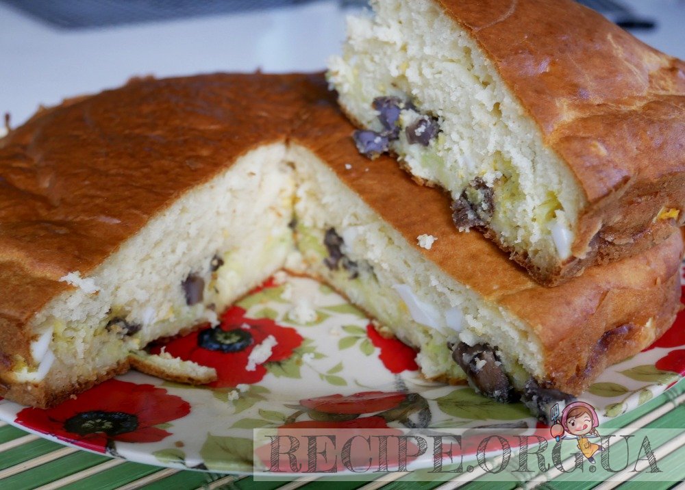 Рецепт Заливной пирог с капустой и грибами с фото