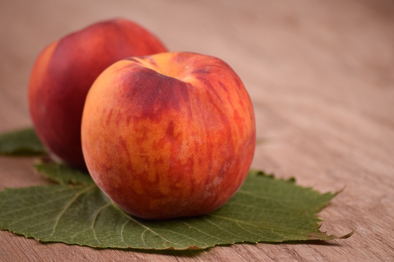 Персик - питательный фрукт для здорового питания
