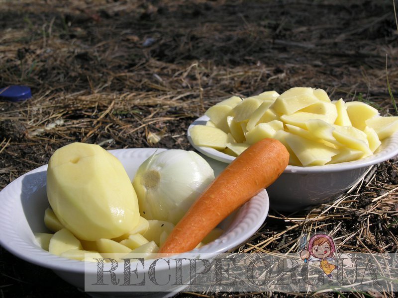 начищенные картошка, лук, морковь