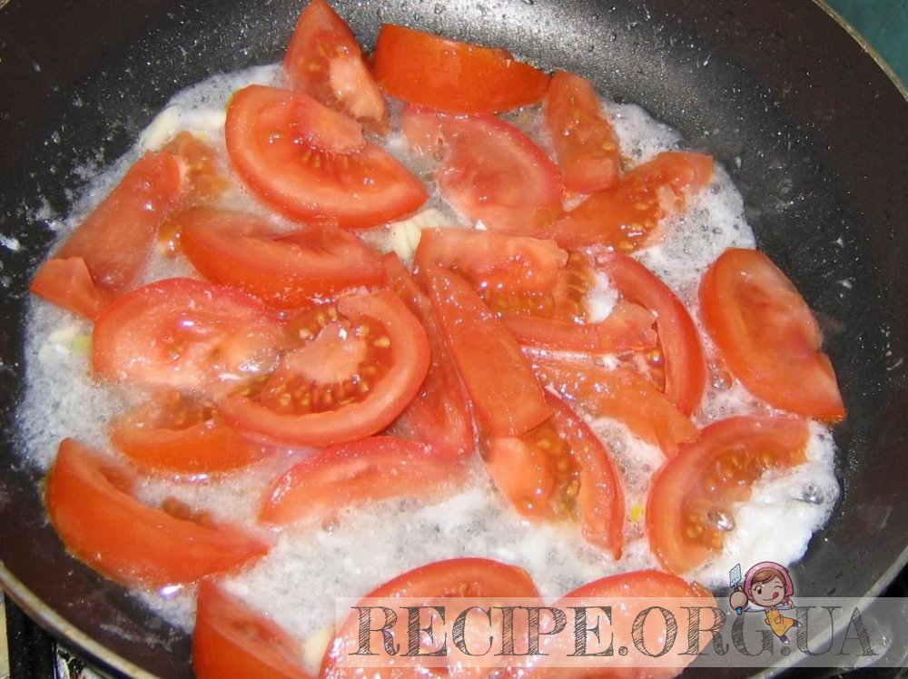 добавить томаты