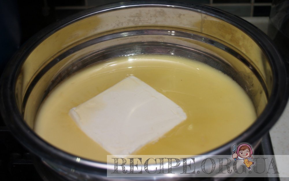 Топим маргарин на водяной бане