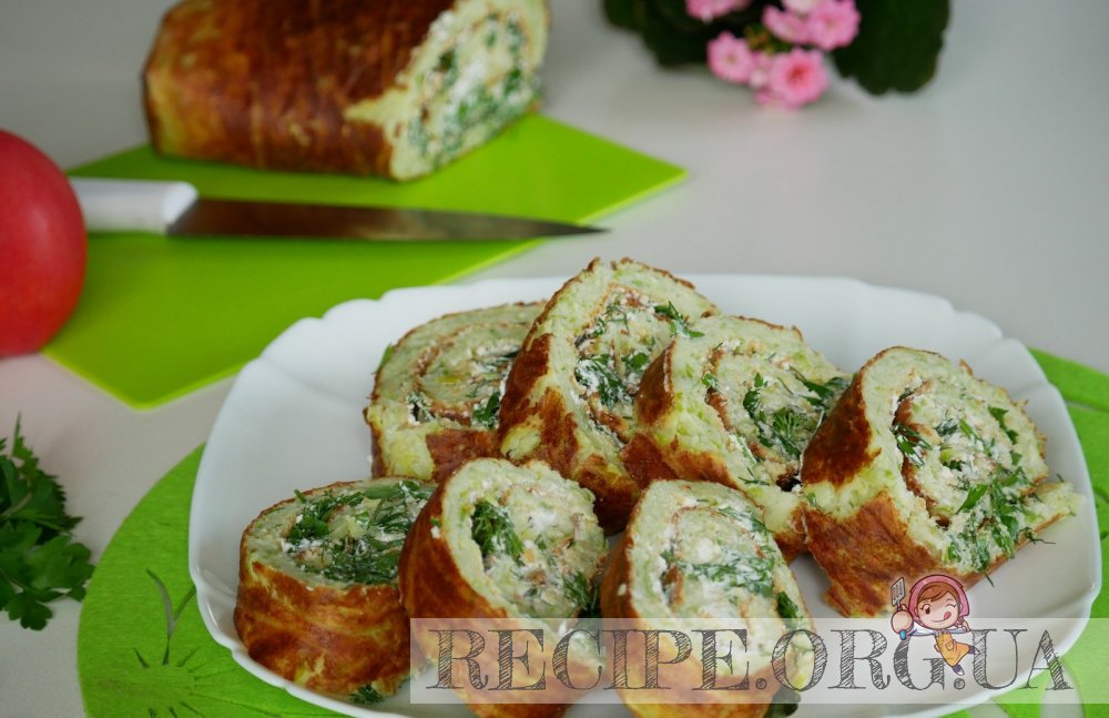 Рецепт Кабачковый рулет со сметаной и зеленью с фото