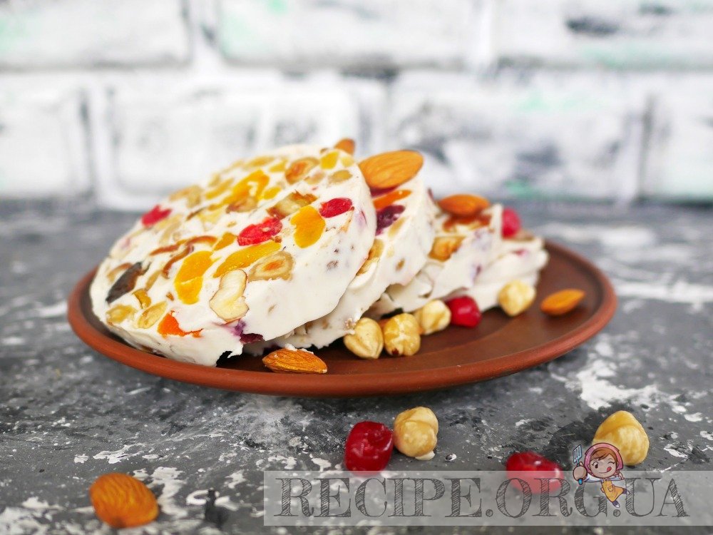 Рецепт Творожный десерт с орехами и сухофруктами (без муки и сахара) с фото