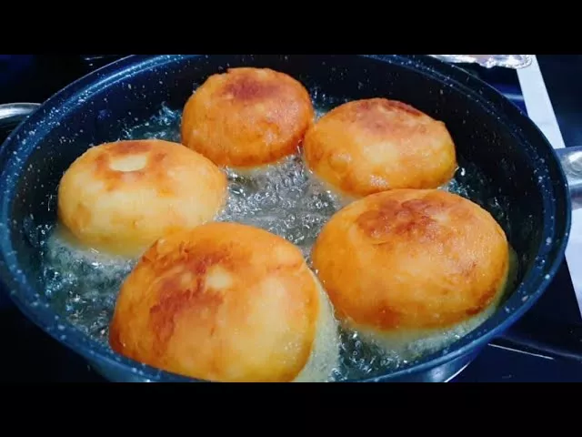 Картофельные пончики на сковородке