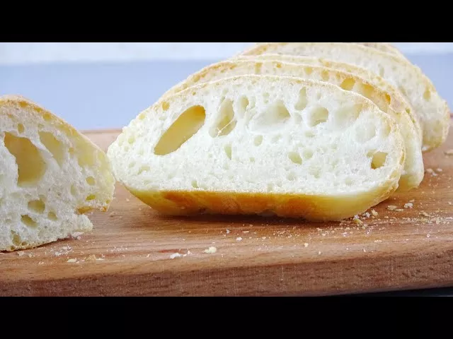 Вкусный итальянский хлеб