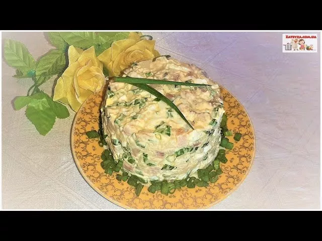 Салат с сельдью, картофелем и яйцами
